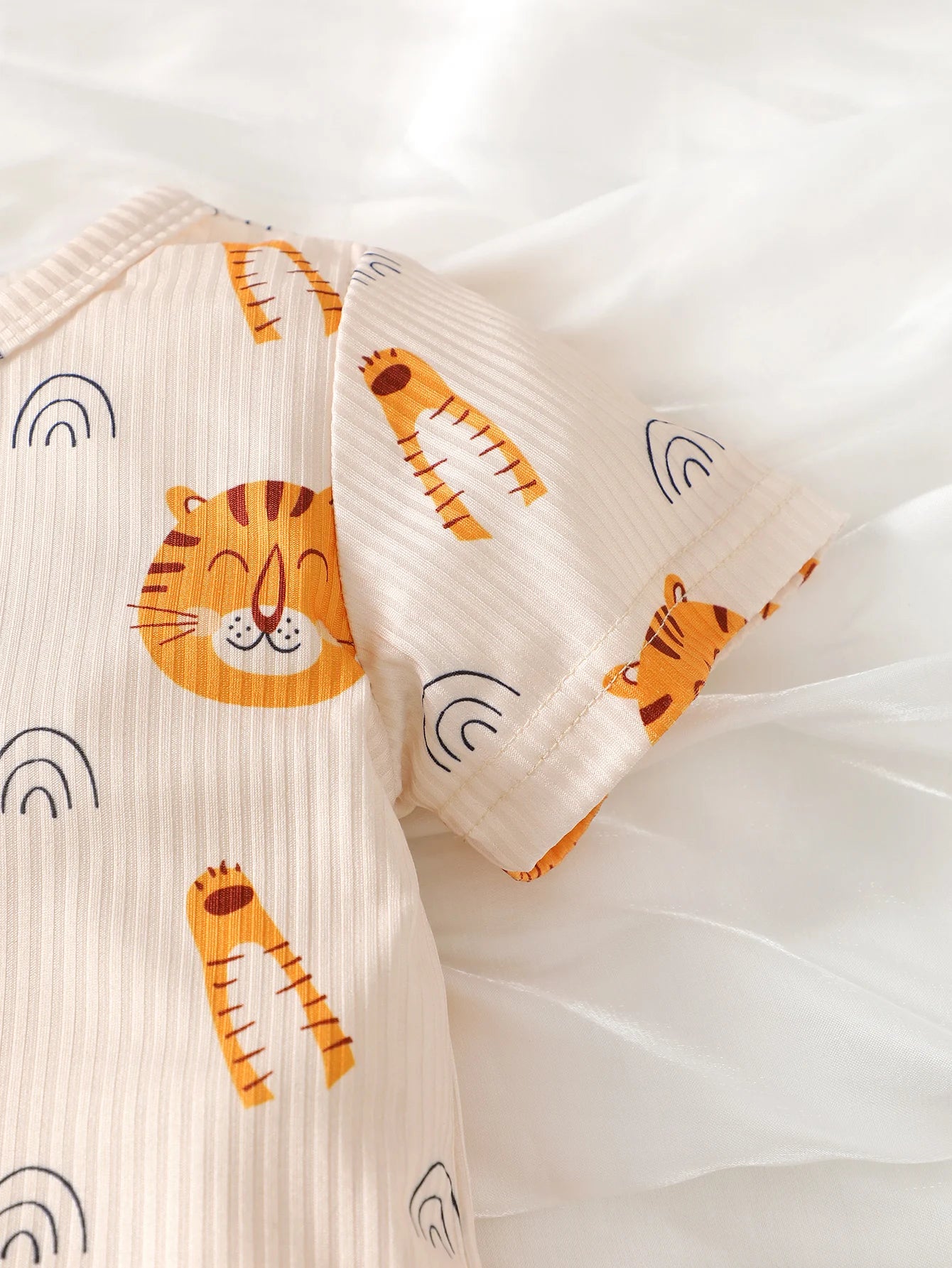 Conjunto Infantil Menino Tigre | Camiseta + Shorts Verão | Roupa Confortável para Bebês e Crianças