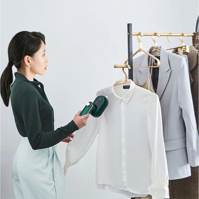 Mini Ferro de Passar a Vapor Portátil – Ideal para Viagens e Uso Diário | 220V